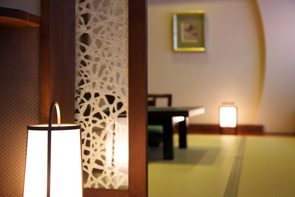 Naraya Hotel Кусацу Екстериор снимка