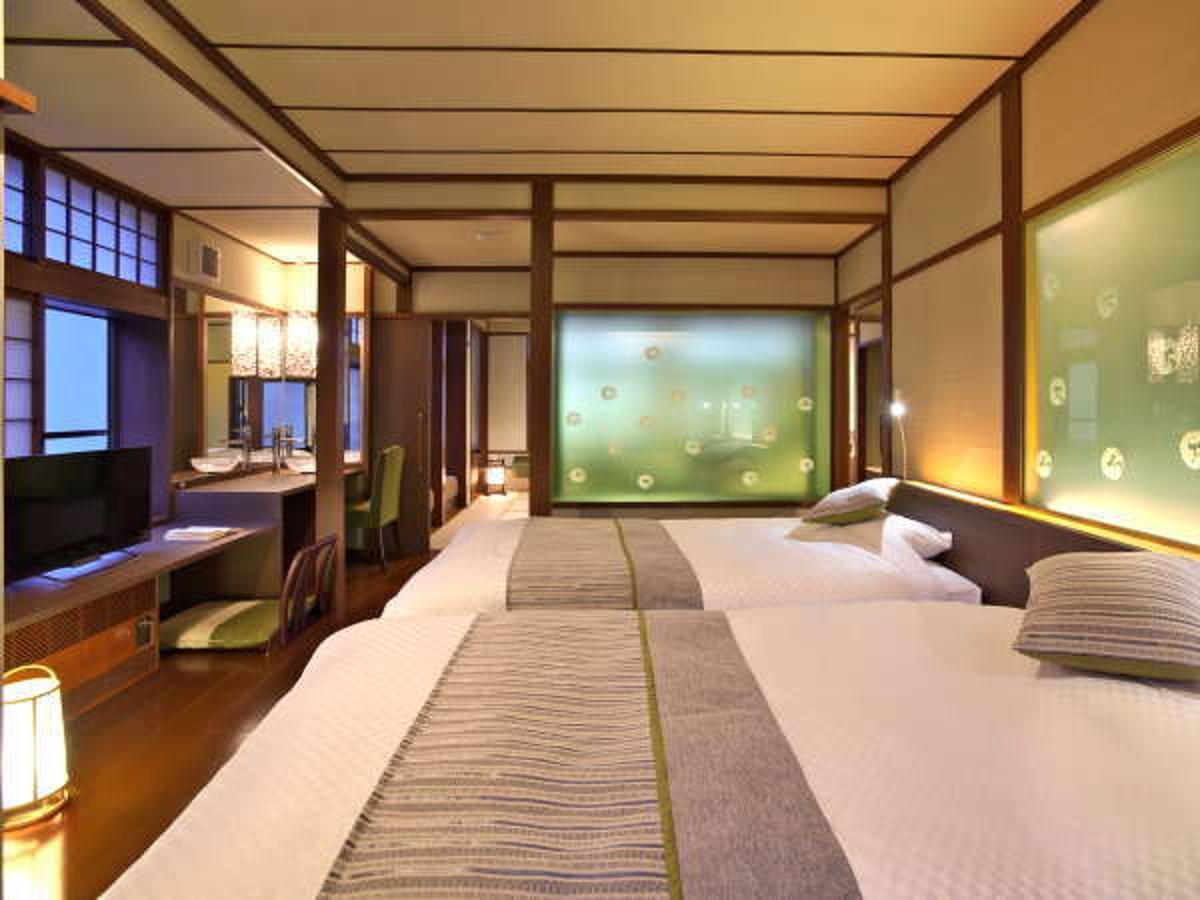 Naraya Hotel Кусацу Екстериор снимка