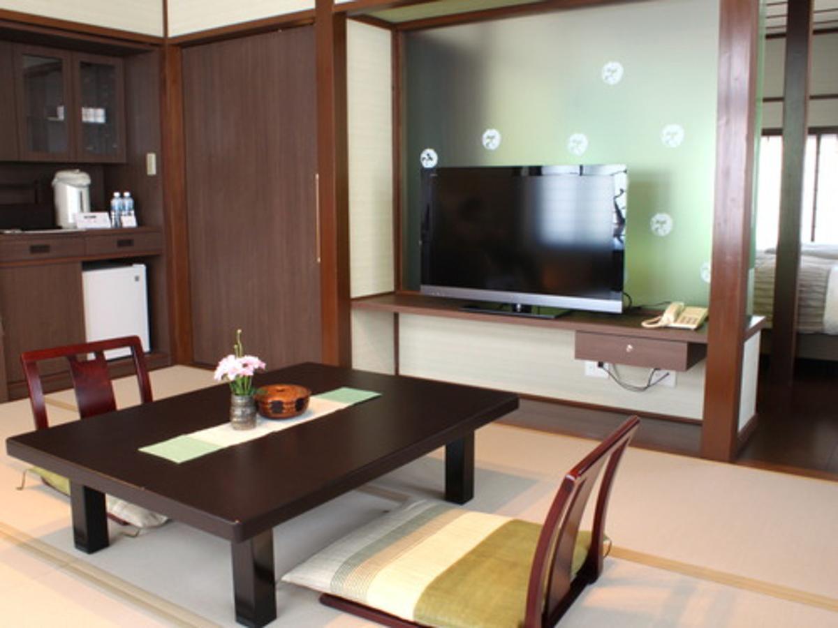 Naraya Hotel Кусацу Екстериор снимка